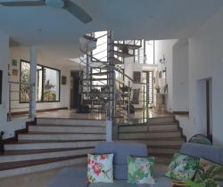 Maison / Villa 5 pi&egrave;ce(s)  160 m2