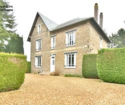 Propriété Plus de 5 pi&egrave;ces  270 m2