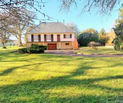 Maison / Villa 4 pi&egrave;ce(s)  128 m2