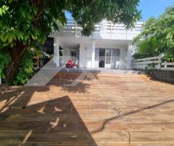 Maison / Villa 4 pi&egrave;ce(s)  110 m2