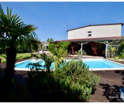Maison / Villa Plus de 5 pi&egrave;ces  697 m ...