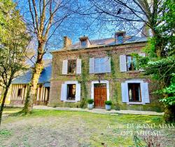 Propriété Plus de 5 pi&egrave;ces  364 m2