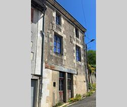Maison / Villa 4 pi&egrave;ce(s)  150 m2
