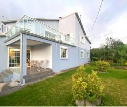 Maison / Villa 4 pi&egrave;ce(s)  280 m2