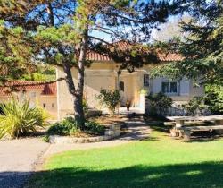 Propriété Plus de 5 pi&egrave;ces  220 m2