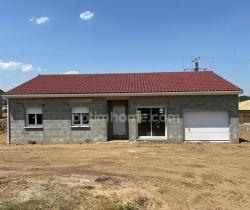 Maison / Villa 5 pi&egrave;ce(s)  102 m2