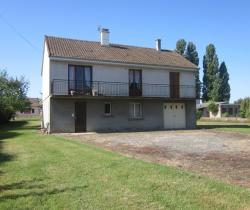 Maison / Villa 5 pi&egrave;ce(s)  9.434 m2