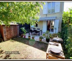 Maison / Villa 5 pi&egrave;ce(s)  105 m2