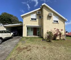 Maison / Villa 5 pi&egrave;ce(s)  177 m2