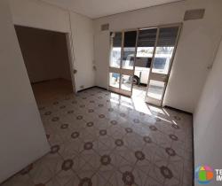 Local commercial 2 pi&egrave;ce(s) 