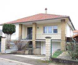 Maison / Villa 5 pi&egrave;ce(s)  111 m2