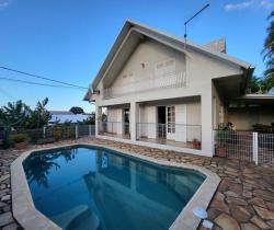 Maison / Villa 4 pi&egrave;ce(s)  139 m2