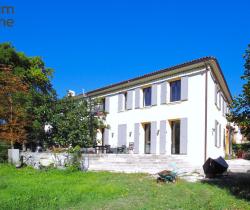 Propriété Plus de 5 pi&egrave;ces  347 m2
