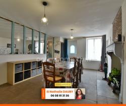 Maison / Villa 5 pi&egrave;ce(s)  131 m2