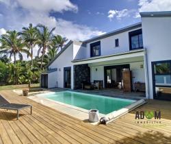 Maison / Villa 4 pi&egrave;ce(s)  135 m2