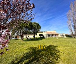 Propriété Plus de 5 pi&egrave;ces  170 m2