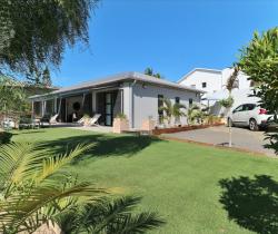 Maison / Villa 4 pi&egrave;ce(s)  138 m2