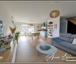 Maison / Villa 4 pi&egrave;ce(s)  98 m2