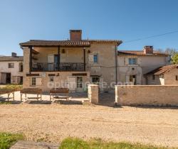 Maison / Villa Plus de 5 pi&egrave;ces  325 m ...