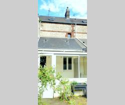 Maison / Villa 4 pi&egrave;ce(s)  74 m2
