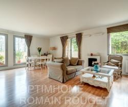 Appartement 5 pi&egrave;ce(s)  131 m2