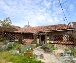 Maison / Villa 4 pi&egrave;ce(s)  178 m2