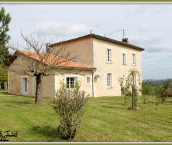 Propriété Plus de 5 pi&egrave;ces  235 m2