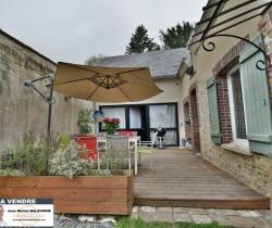 Maison / Villa 5 pi&egrave;ce(s)  142 m2