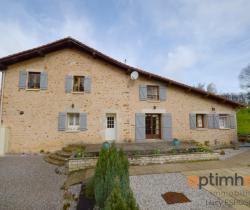 Maison / Villa 4 pi&egrave;ce(s)  145 m2