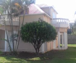 Maison / Villa 5 pi&egrave;ce(s)  120 m2