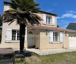 Maison / Villa 4 pi&egrave;ce(s)  105 m2