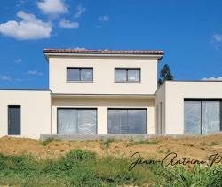 Maison / Villa 5 pi&egrave;ce(s)  131 m2