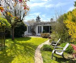 Maison / Villa 5 pi&egrave;ce(s)  102 m2