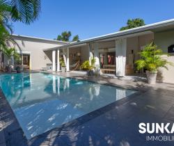 Maison / Villa 4 pi&egrave;ce(s)  161 m2