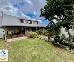 Maison / Villa 5 pi&egrave;ce(s)  190 m2