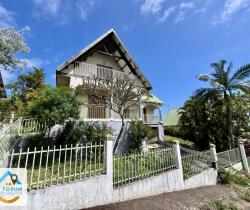 Maison / Villa Plus de 5 pi&egrave;ces  160 m ...