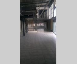 Local commercial  584 m2