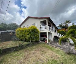 Maison / Villa 4 pi&egrave;ce(s)  98 m2