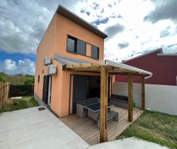 Maison / Villa 4 pi&egrave;ce(s)  73 m2