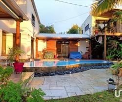 Maison / Villa 5 pi&egrave;ce(s)  220 m2