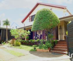 Maison / Villa 4 pi&egrave;ce(s)  130 m2