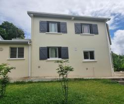 Maison / Villa 4 pi&egrave;ce(s)  140 m2