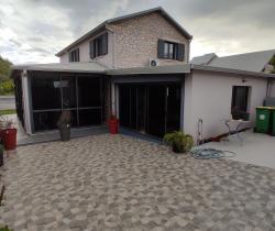 Maison / Villa 5 pi&egrave;ce(s)  145 m2