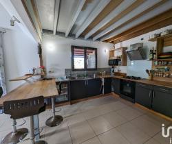 Maison / Villa 4 pi&egrave;ce(s)  111 m2
