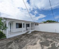 Maison / Villa 5 pi&egrave;ce(s)  170 m2