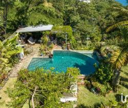 Maison / Villa 5 pi&egrave;ce(s)  146 m2