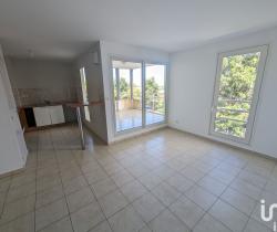 Appartement 3 pi&egrave;ce(s)  64 m2