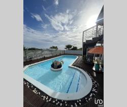 Maison / Villa 4 pi&egrave;ce(s)  184 m2